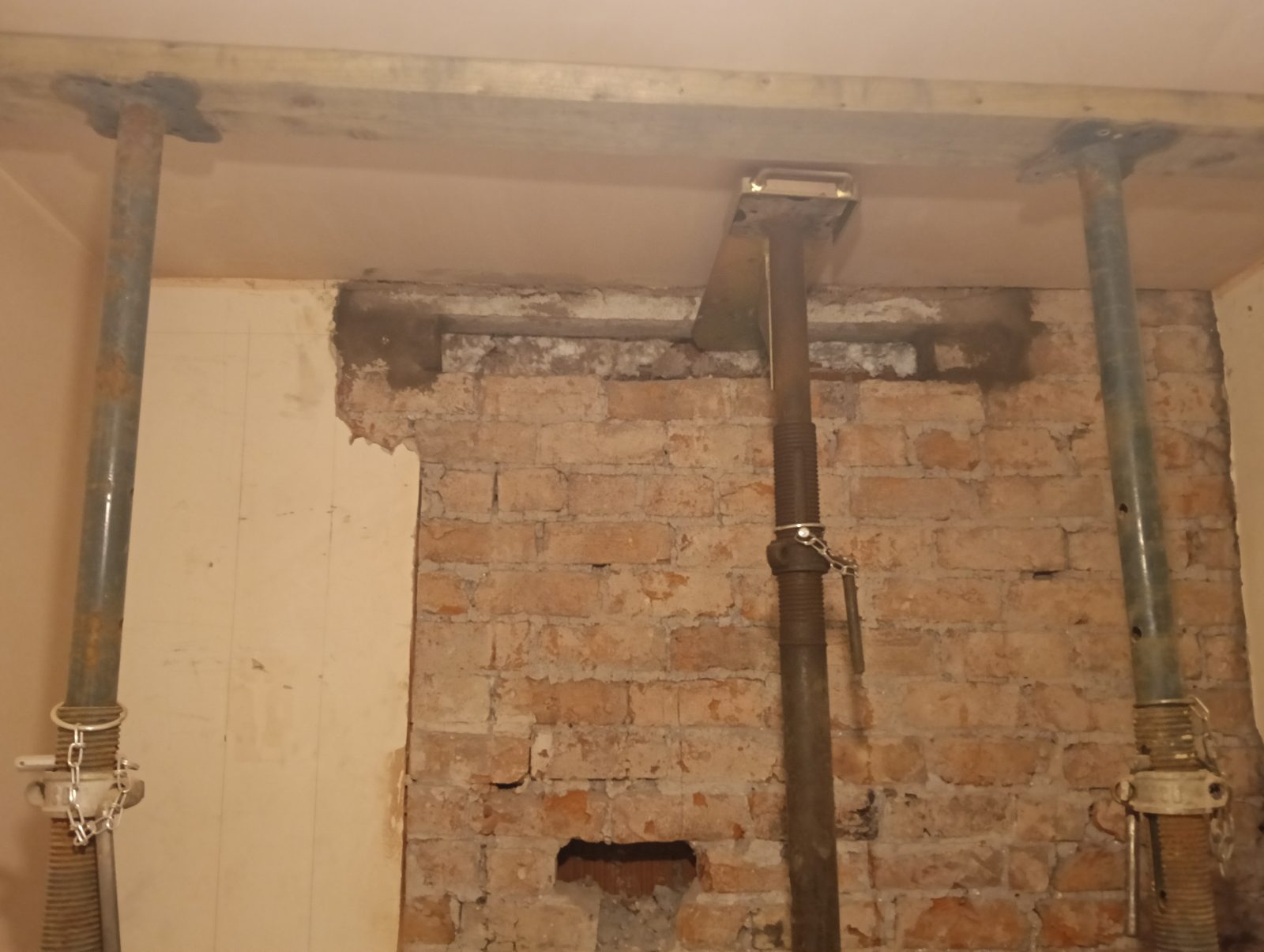 3-to-4-Bed HMO Conversion in Preston - Steel gallows bracket