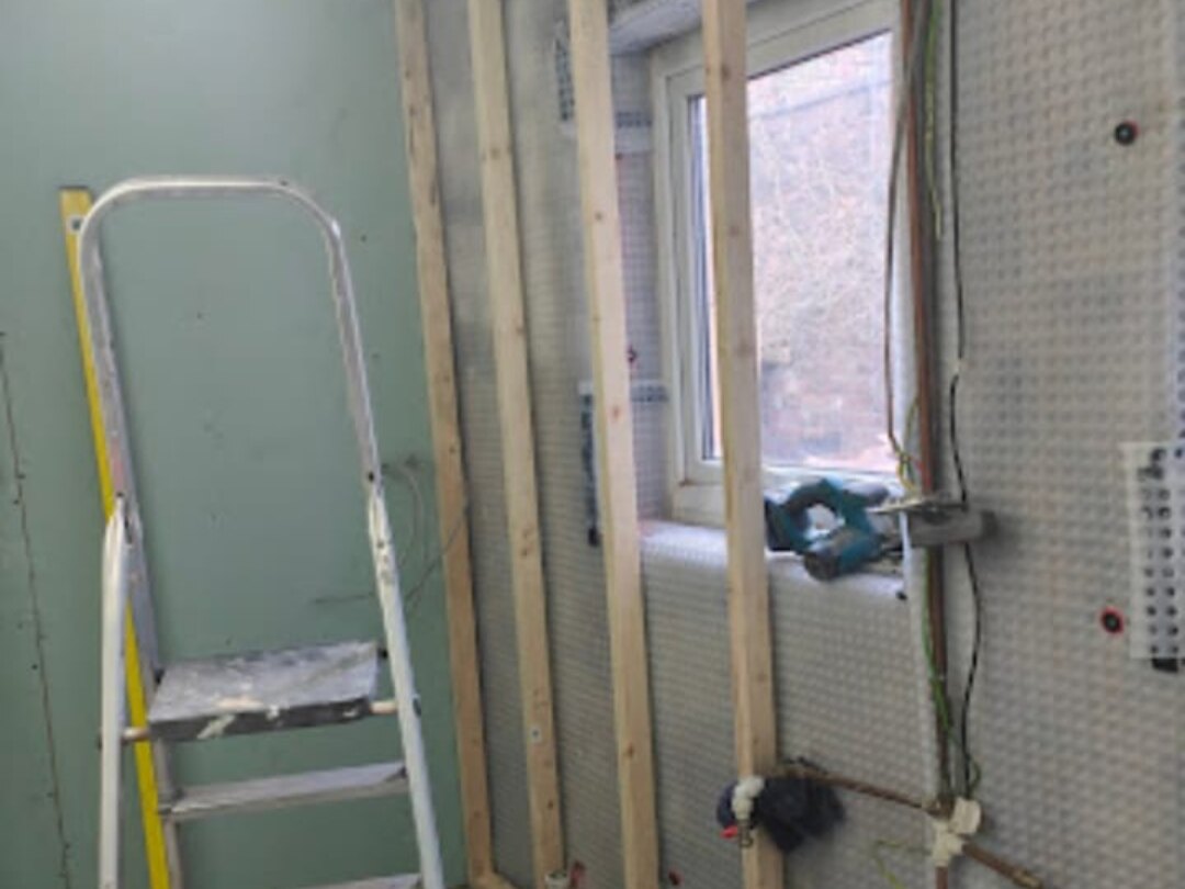 Damp Proofing in Bolton — batten boarding
